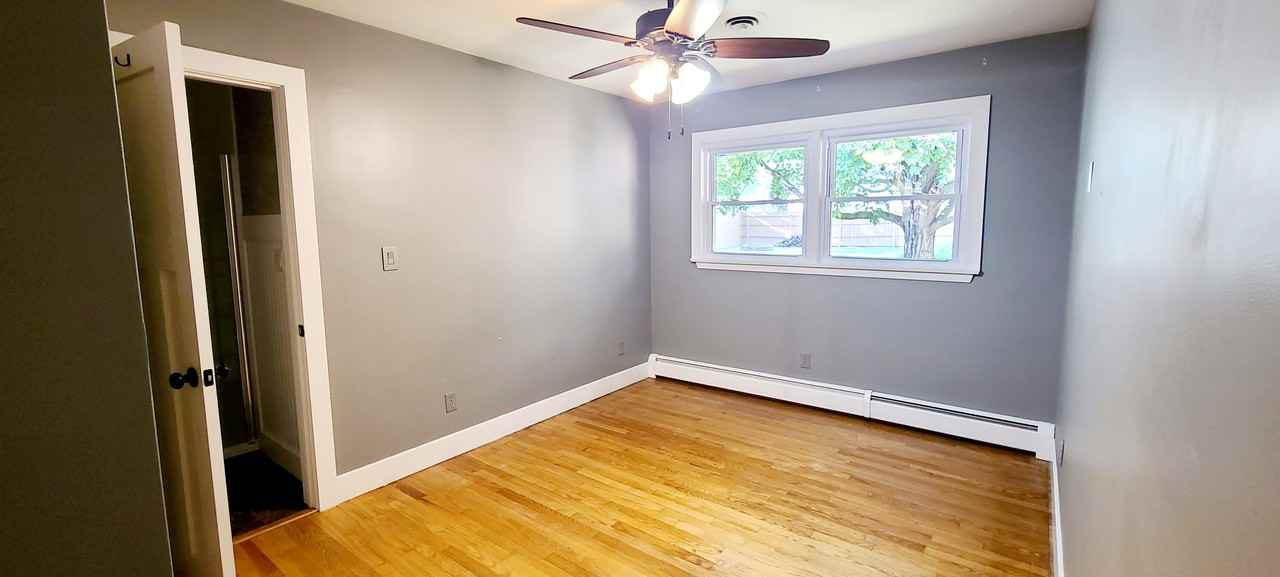 495 West River Street - Photo 5 of 20