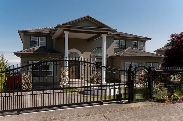 1507 West Plateau area near Coquitlam Centre #1 - Photo 2 of 10