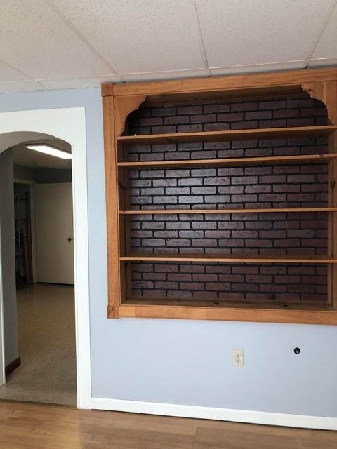 690 Richmond St #B - Photo 3 of 11