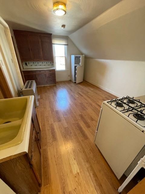 1328 Geele Ave #1328 - Photo 4 of 8