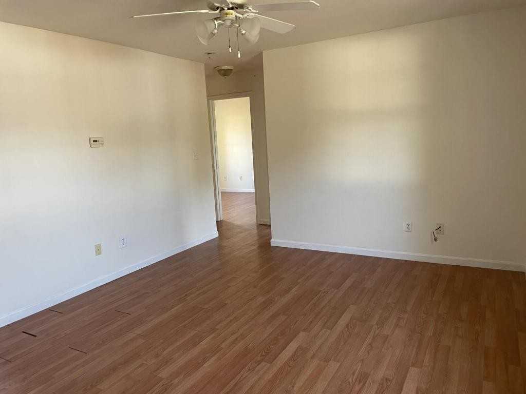 Apartment 3 - Photo 7 of 7
