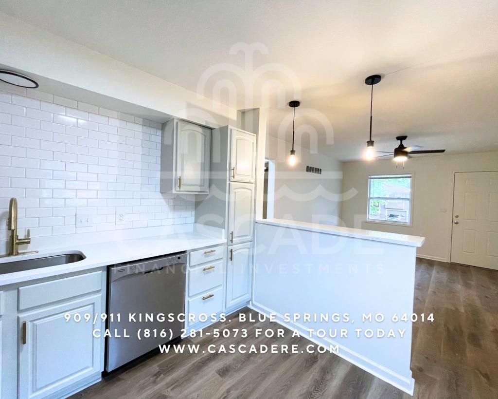 911 Sw Kingscross Rd - Photo 3 of 14