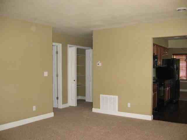 1013 N 23rd St - Photo 2 of 7