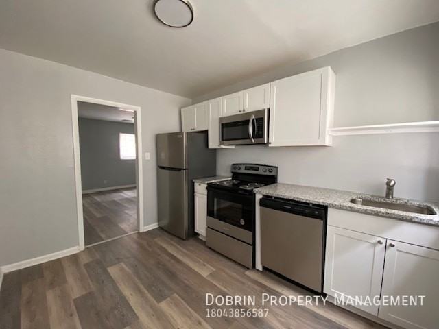 2212 Venable St #1 - Photo 3 of 13