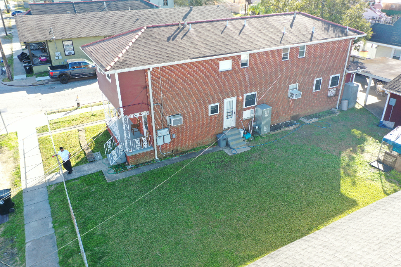 2400 Annette St - Photo 3 of 13