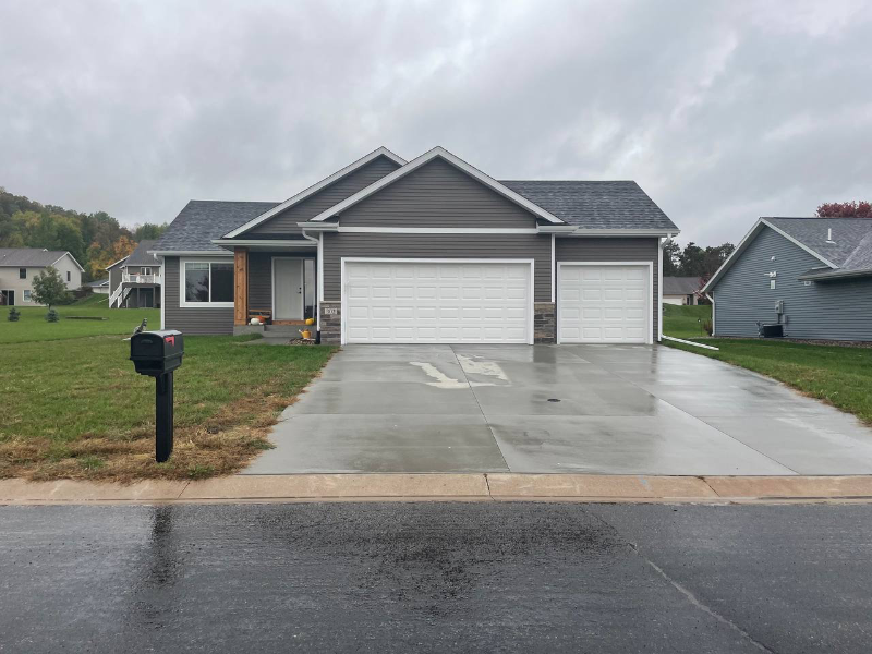 302 Devin Dr - Photo 2 of 30