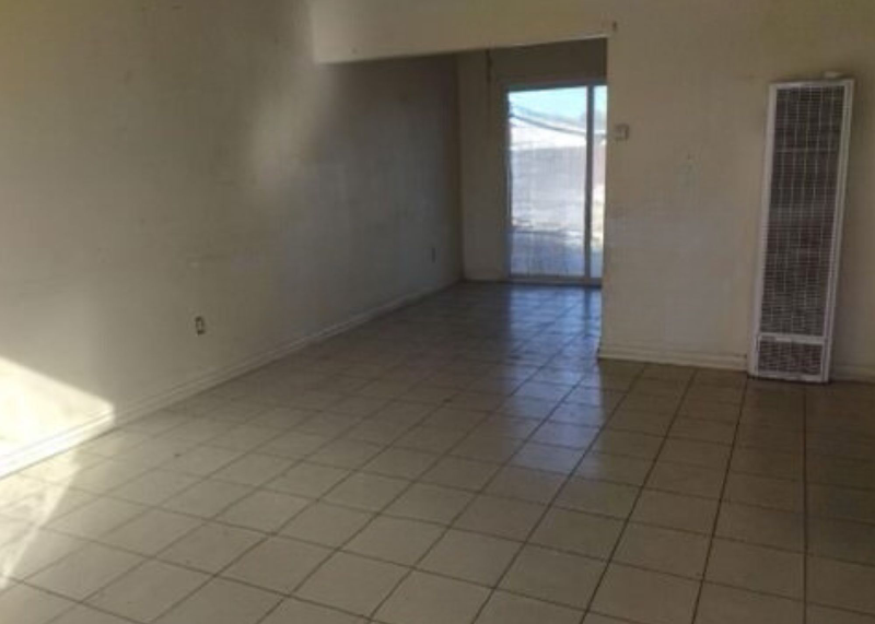 35951 Hill View St - Photo 2 of 5