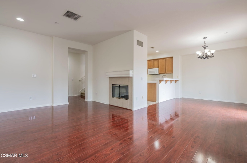 2916 Esperanza Way #F - Photo 4 of 30