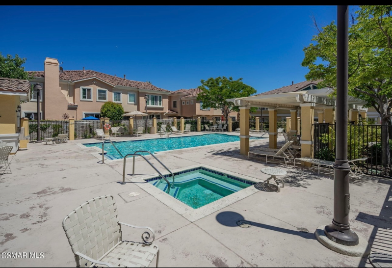 2916 Esperanza Way #F - Photo 6 of 30