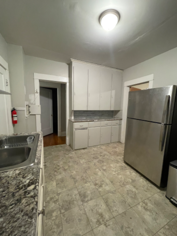 93 Minnesota Ave #2 - Photo 2 of 12