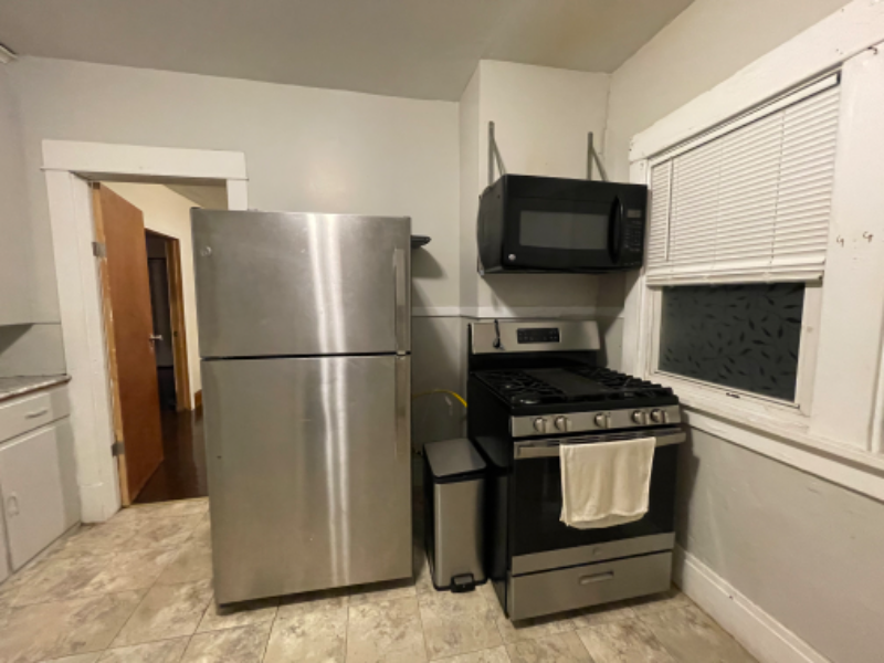 93 Minnesota Ave #2 - Photo 3 of 12