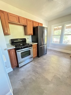 3855 W 6th St - Photo 2 of 10