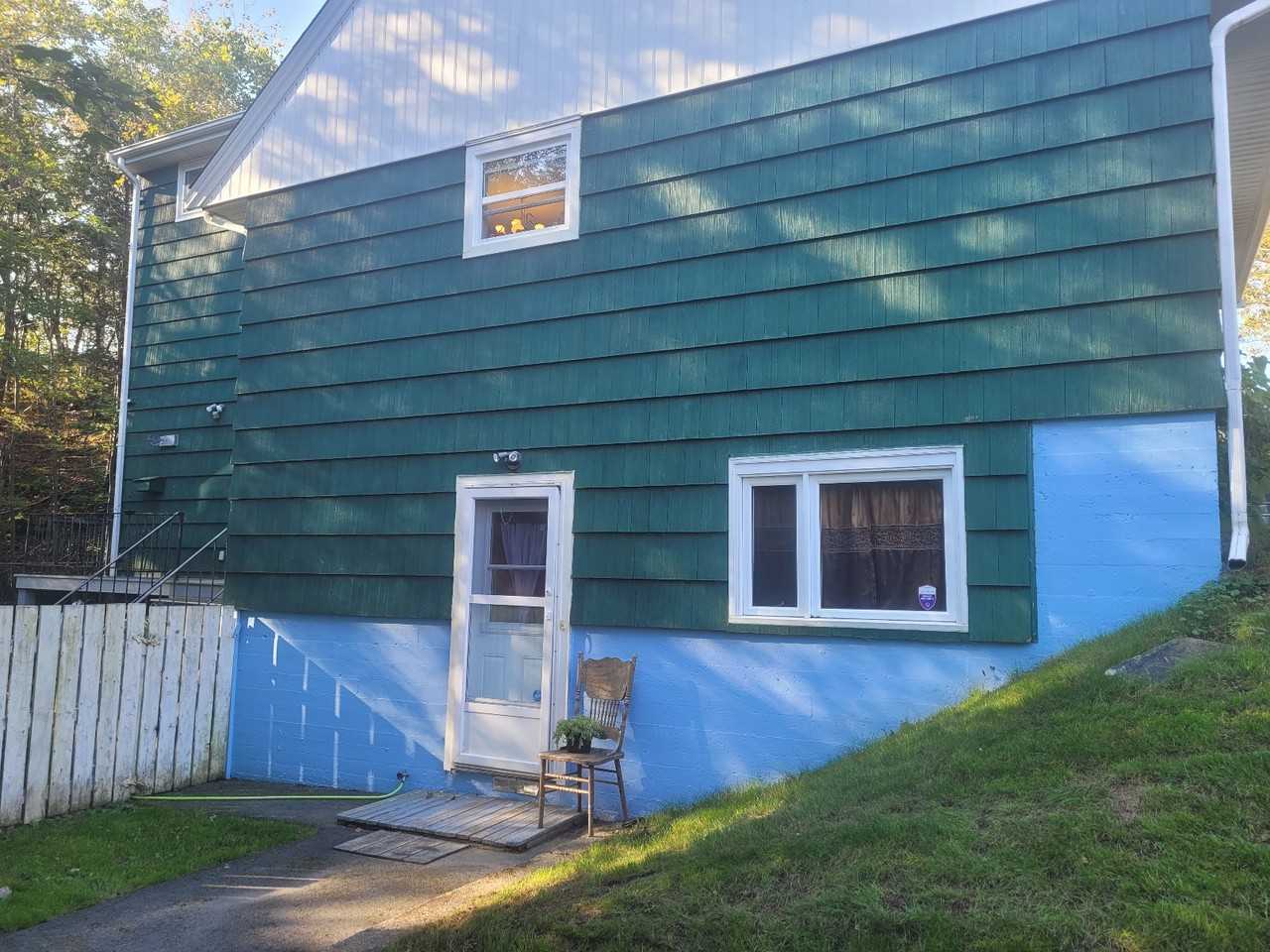 124 Coronation Ave Bsmt #BS - Photo 3 of 12
