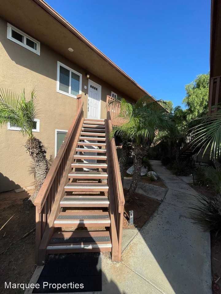 1207 Donax Ave - Photo 2 of 12