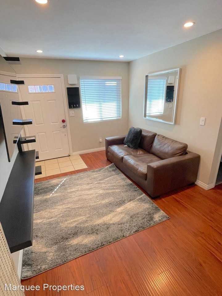 1207 Donax Ave - Photo 3 of 12