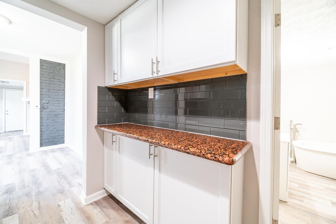 465 Brehl Ave #1 - Photo 2 of 31