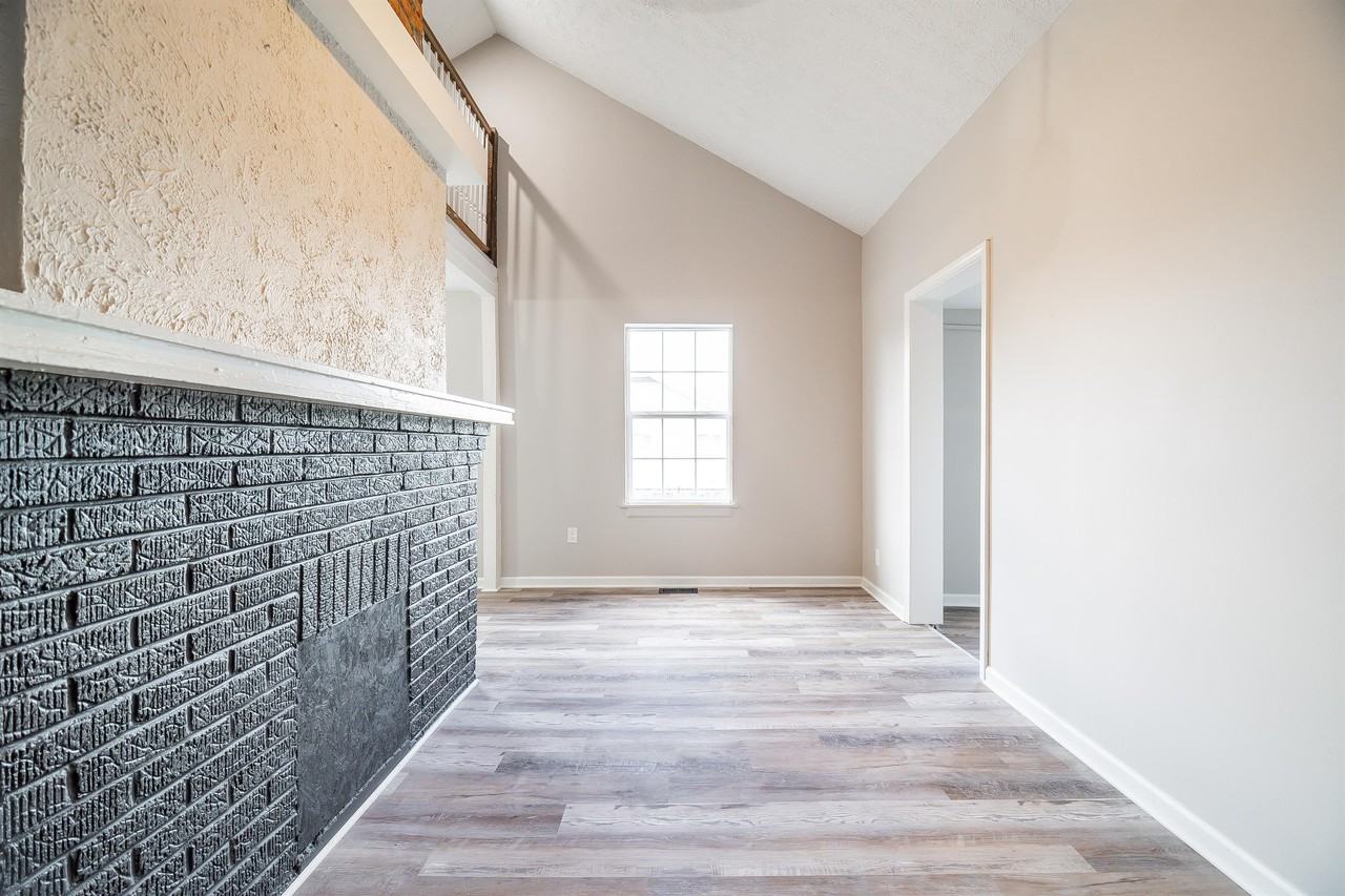 465 Brehl Ave #1 - Photo 4 of 31