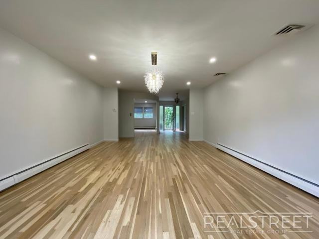 24 Dillon Dr - Photo 2 of 14