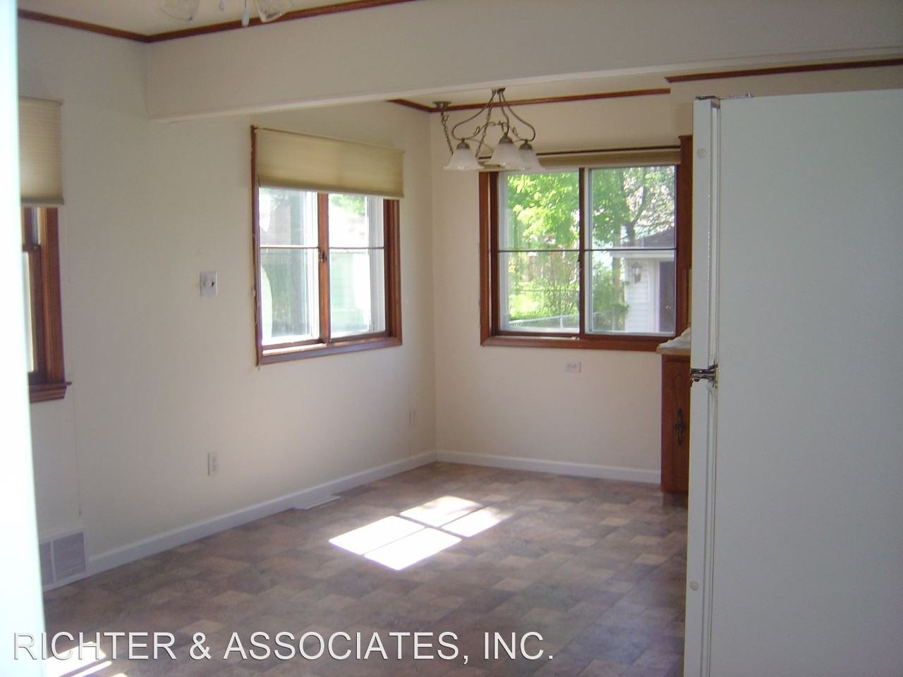 1756 Venice St - Photo 3 of 8