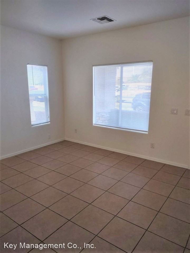 7229 W Forest Grove Ave - Photo 2 of 15