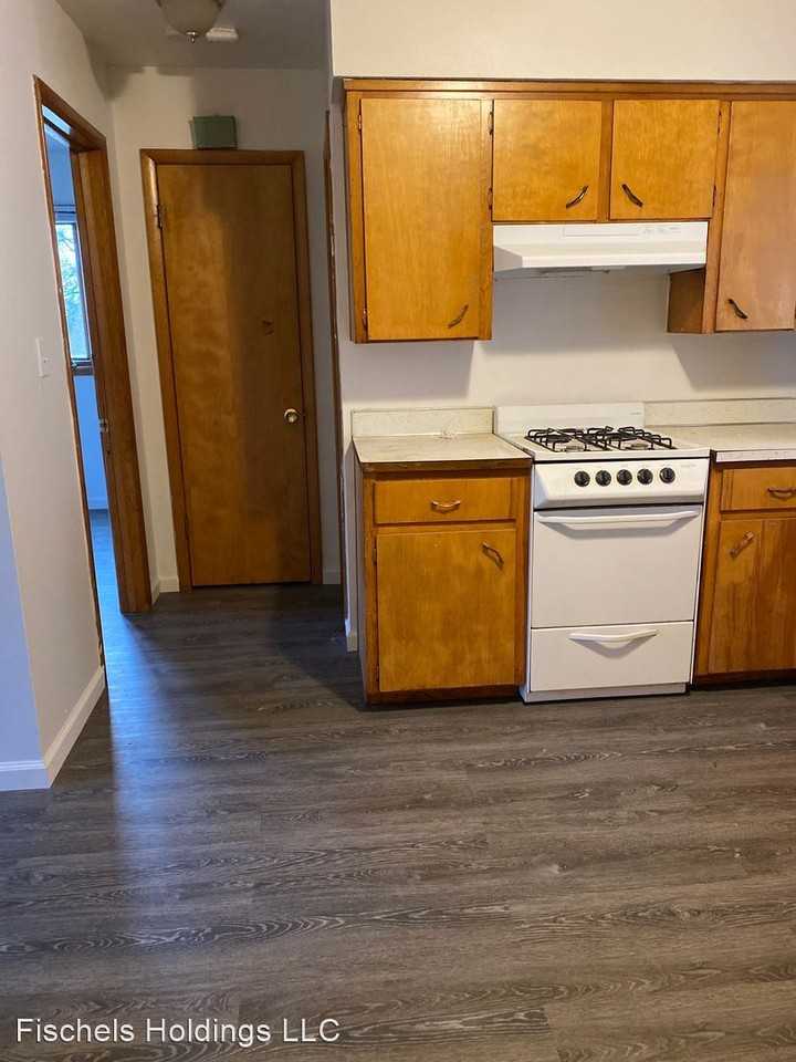 1108 Grant - Photo 3 of 6