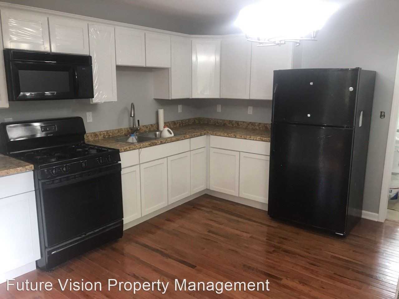 805 Laurel Ave - Photo 2 of 8