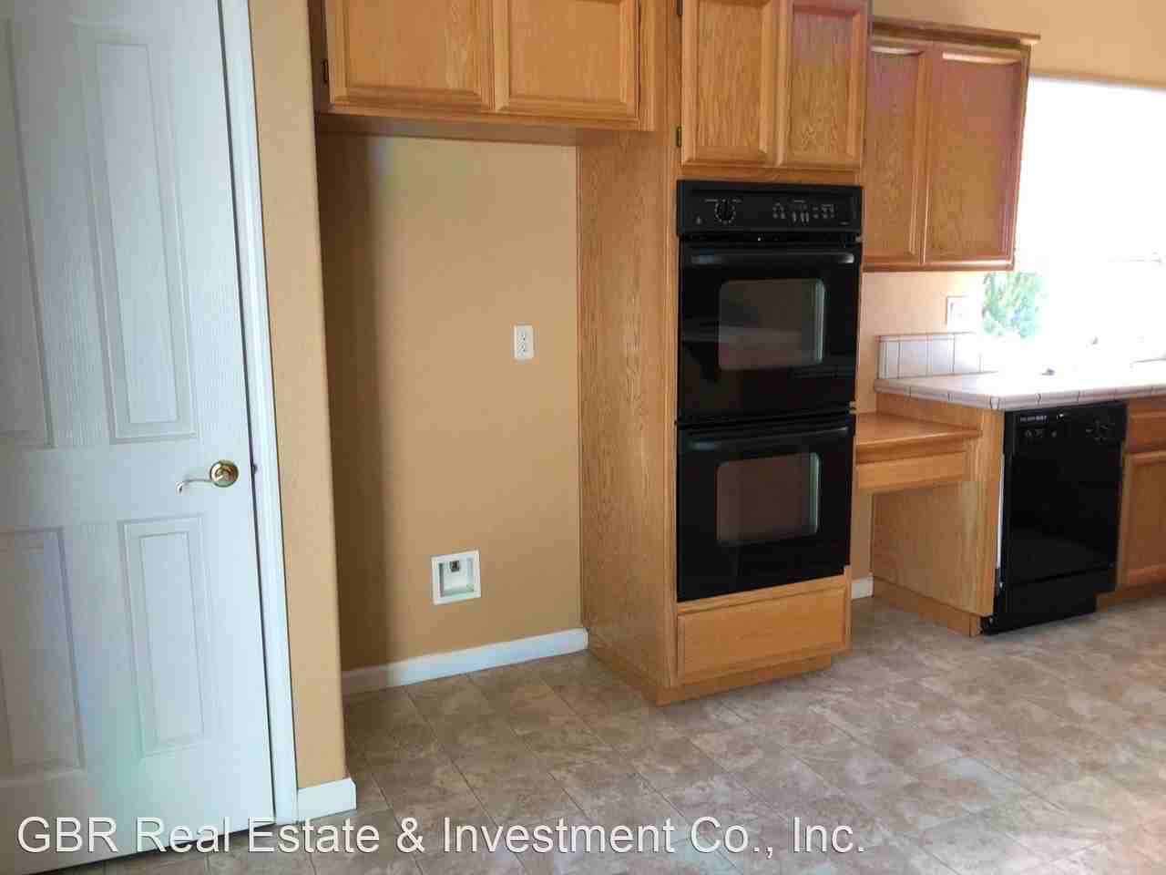 2028 Taft Dr - Photo 3 of 18