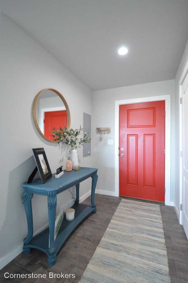 228 Omnia Street - Photo 2 of 15