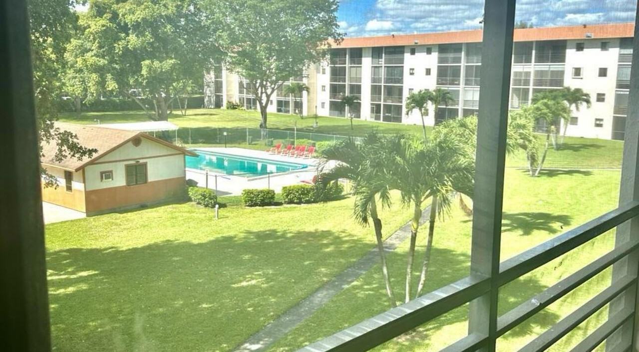 5981 Via Vermilya #301 - Photo 2 of 8