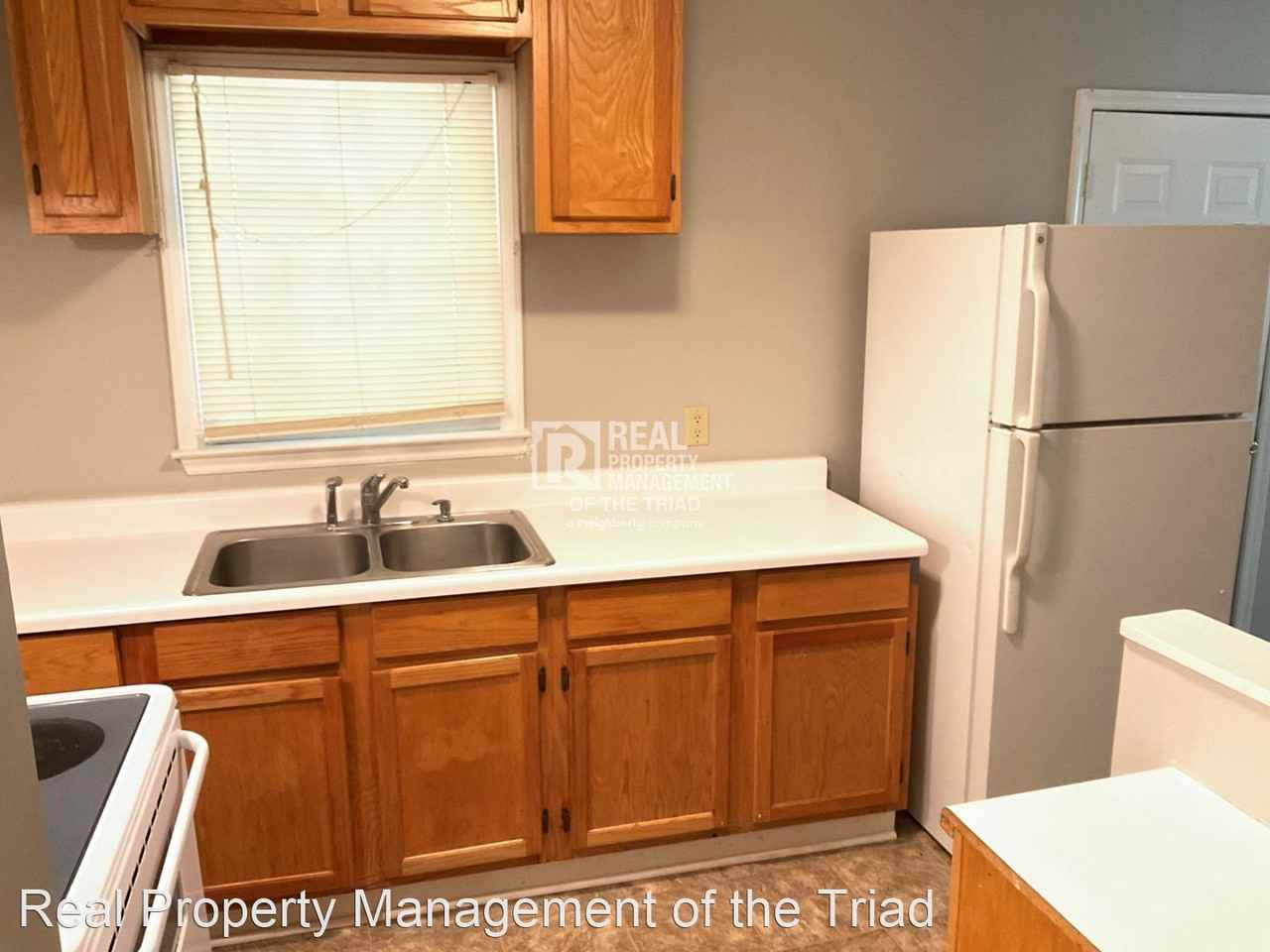 216 Matt Pl - Photo 3 of 25