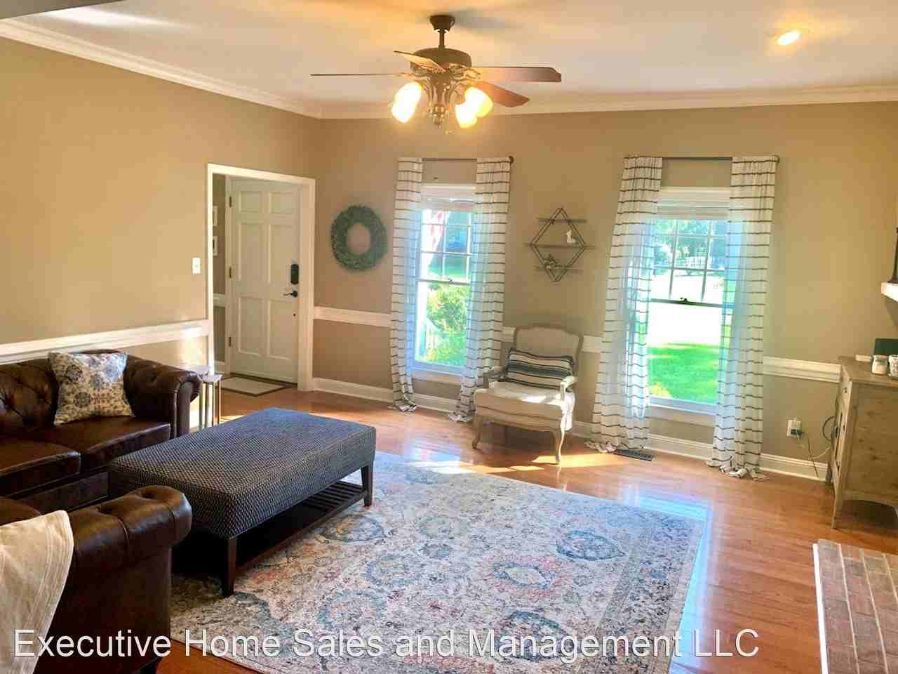 132 S Marion Dr - Photo 3 of 22