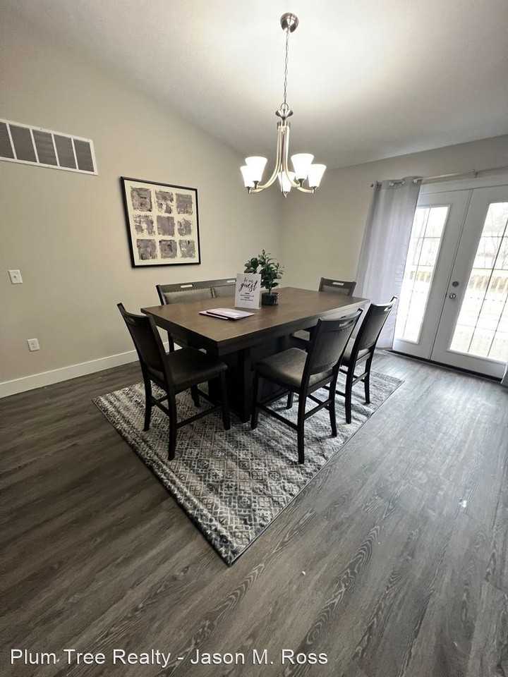 8057 Timberwind Trl - Photo 3 of 8