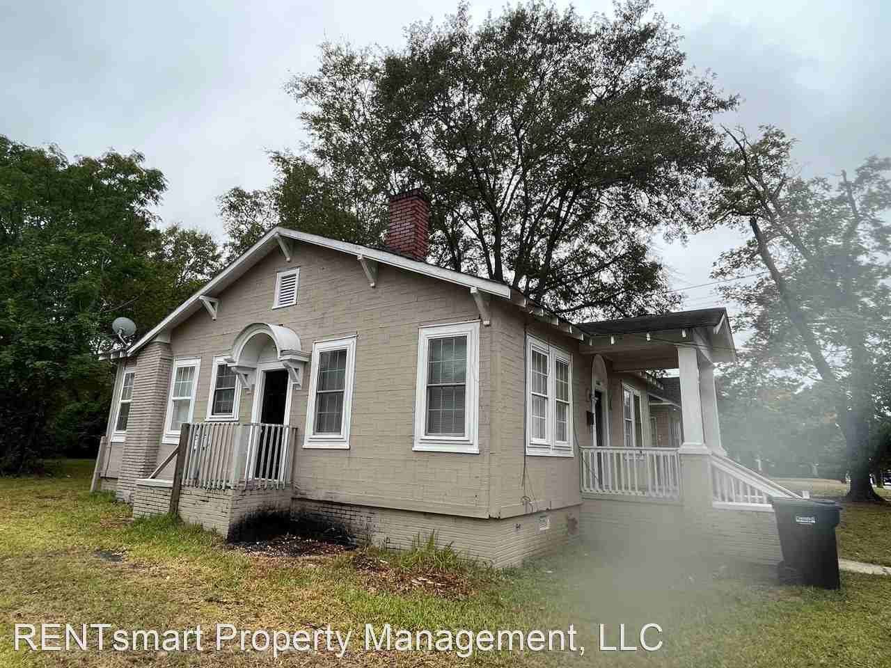 2406 Bell St - Photo 2 of 17