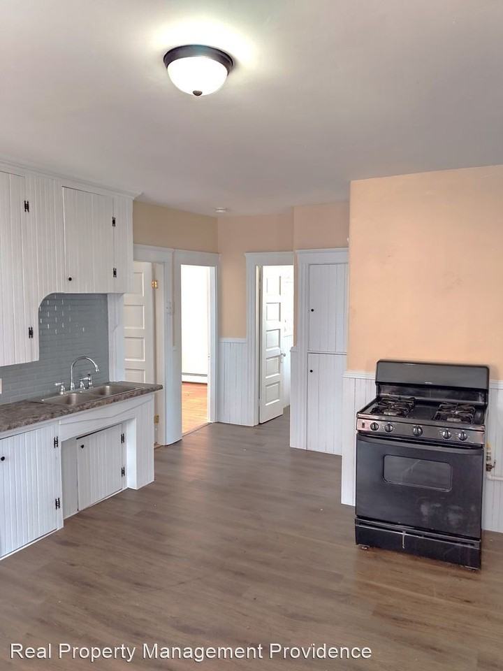 23 Paradis Avenue Apartments 23 Paradis Ave, Woonsocket, RI 02895