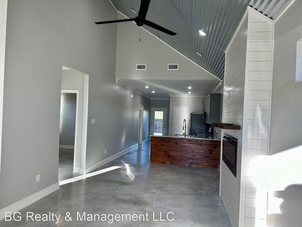 309 Colorado Rd - Photo 2 of 11
