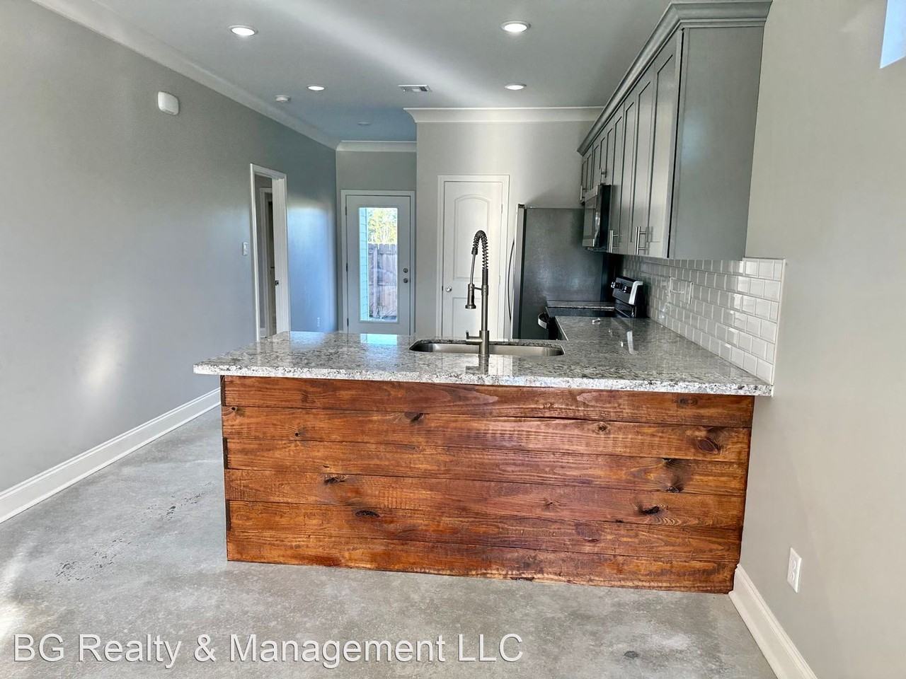 309 Colorado Rd - Photo 3 of 11