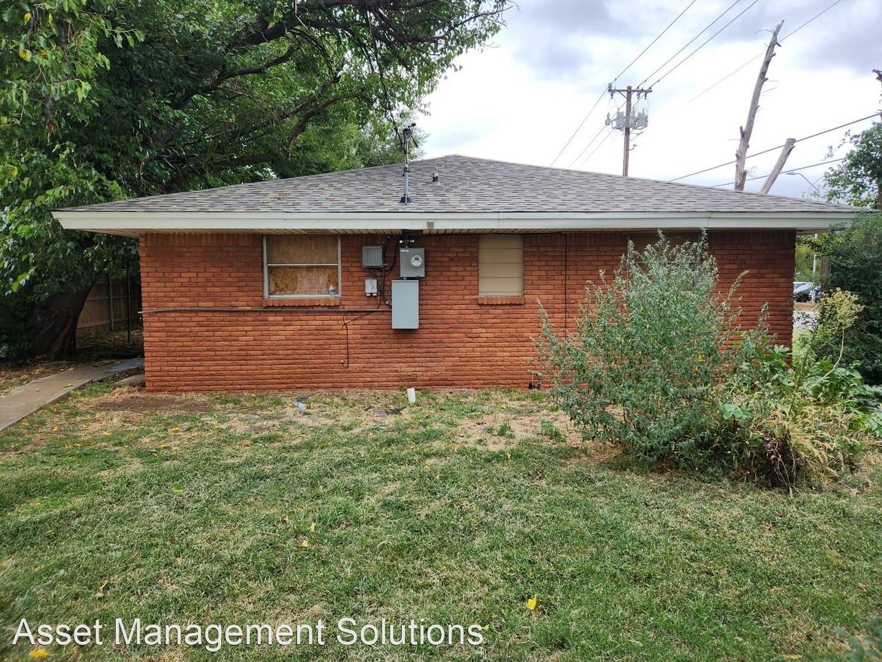 4301 S Walker Ave - Photo 3 of 14