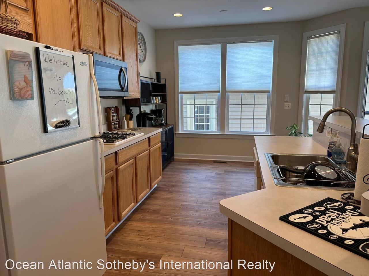 204 Village Center Blvd - Photo 2 of 19