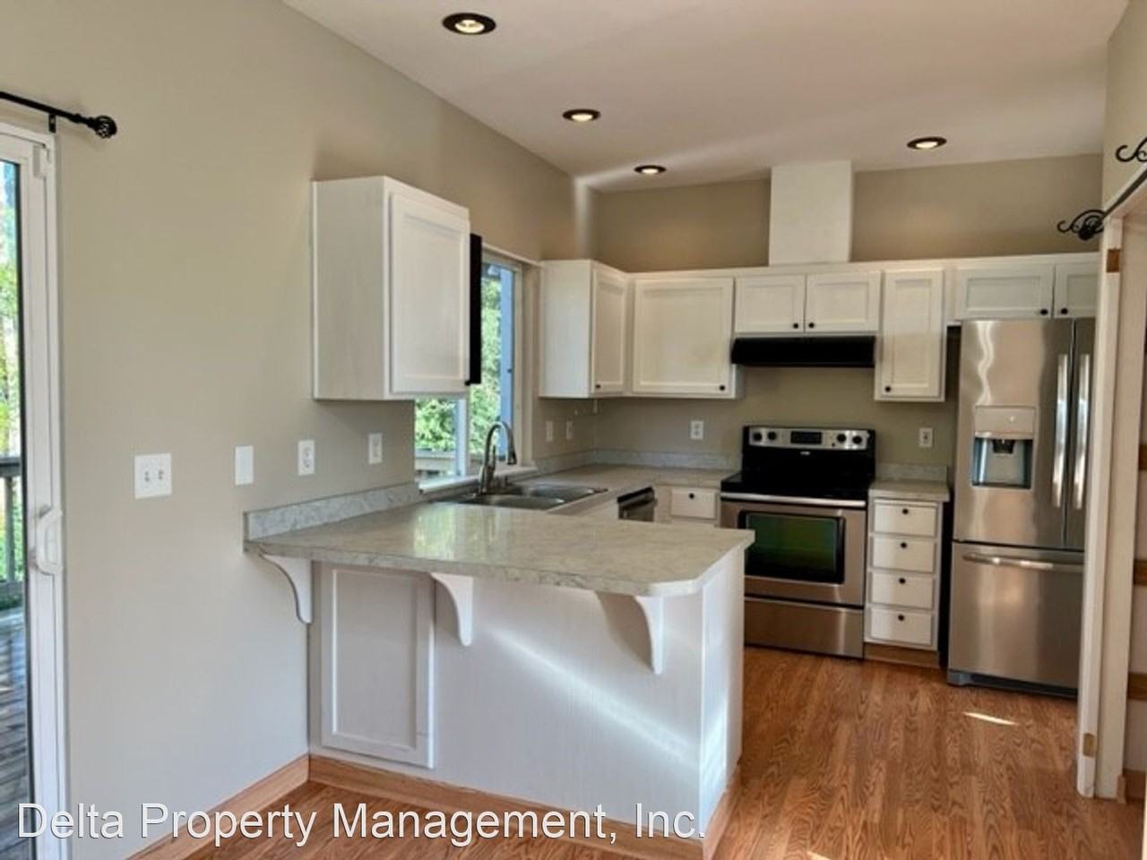 10331 53rd Ave Ne - Photo 3 of 14