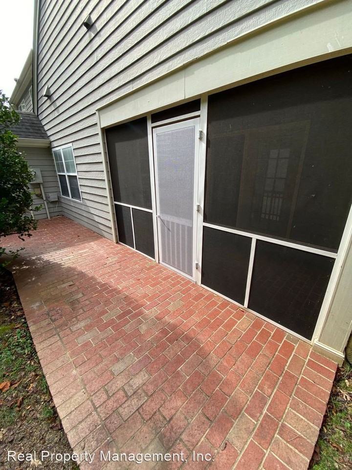 3200 Gateway Cir - Photo 3 of 20