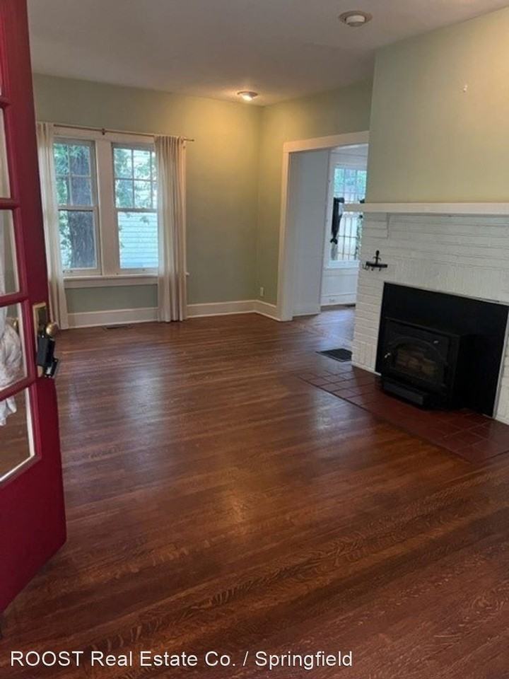 125 W Whiteman St - Photo 2 of 18