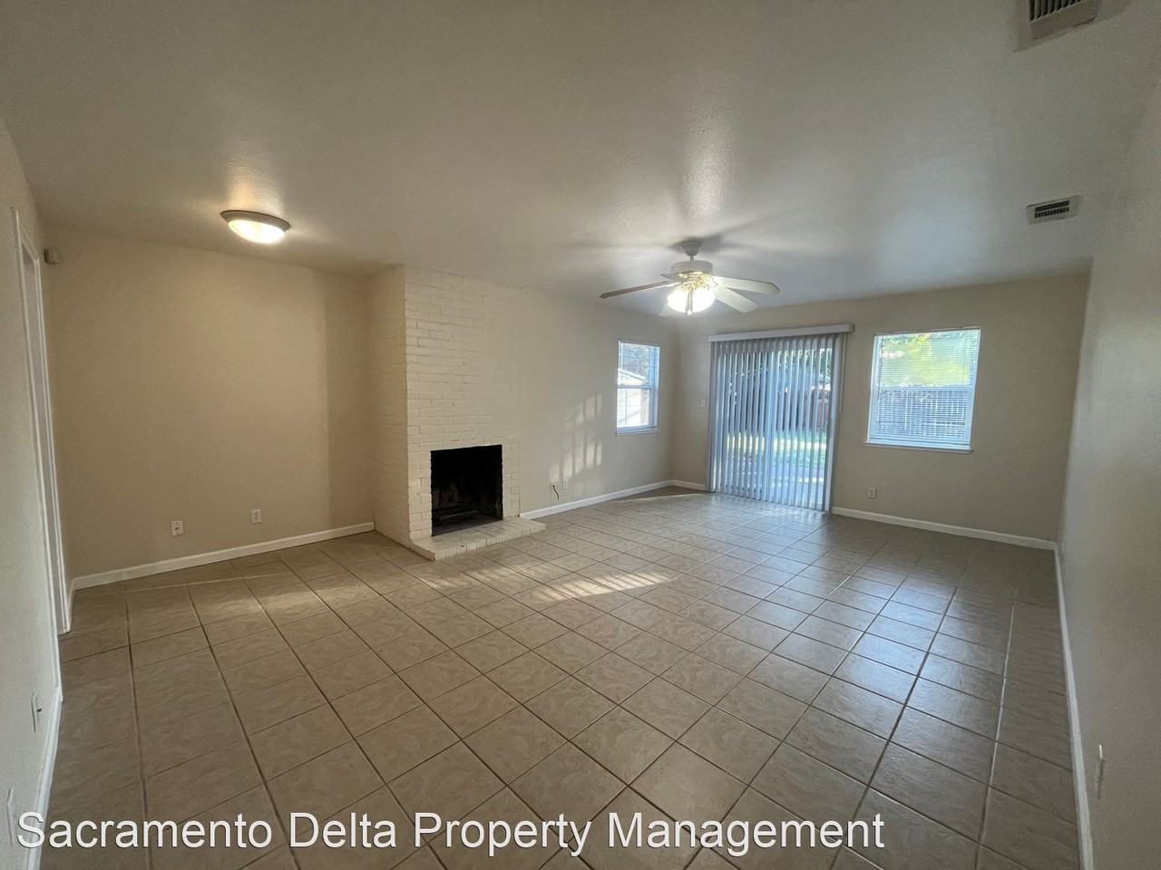 1320 Rushden Dr - Photo 3 of 30