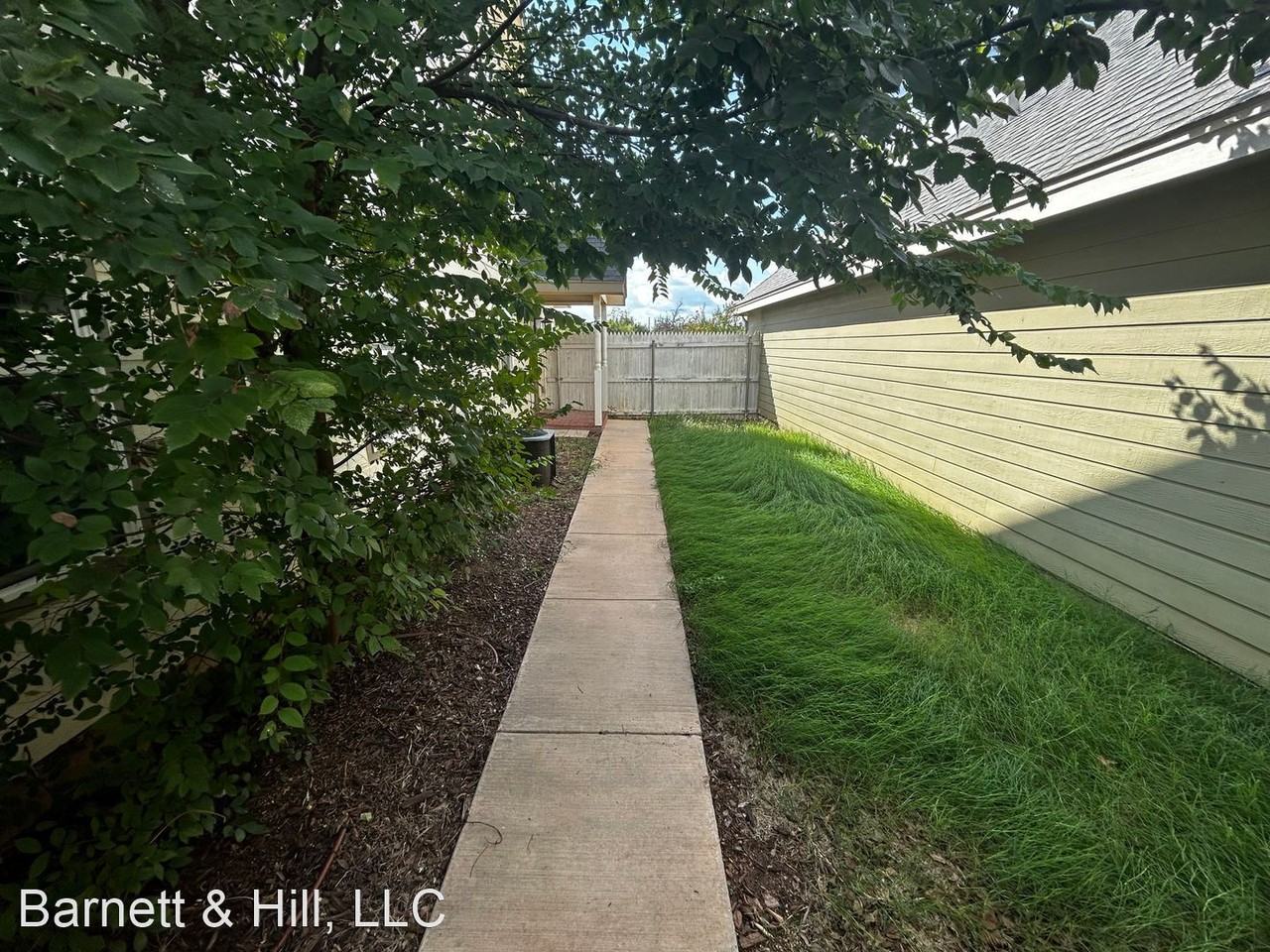 1309 Pinot Dr - Photo 2 of 23