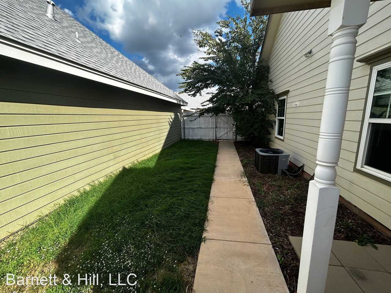 1309 Pinot Dr - Photo 3 of 23