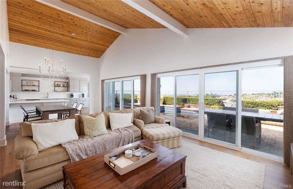 2031 Yacht Defender - Photo 3 of 11