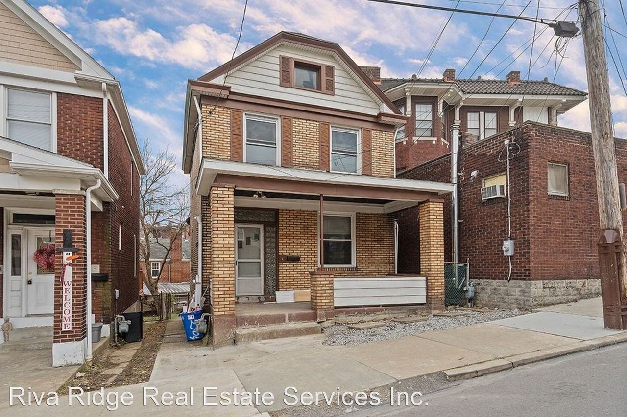 2704 Pyramid Ave, Brentwood, PA 15227 3 Bedroom House for 1,200/month