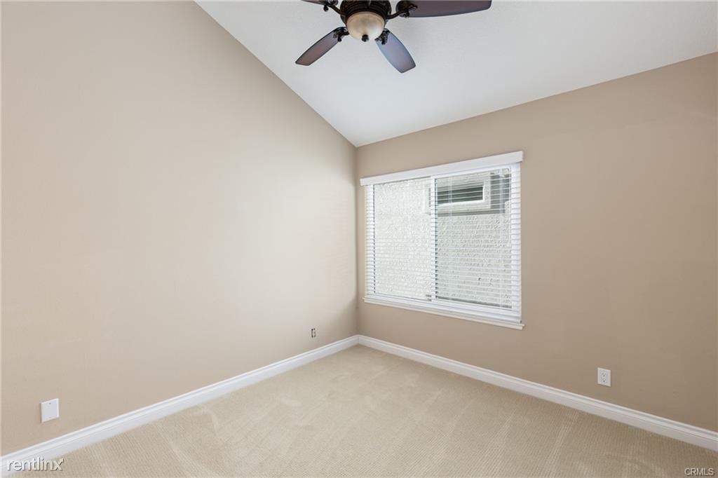 21852 Huron Ln - Photo 2 of 10