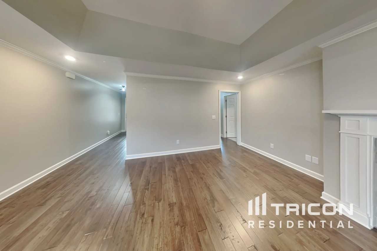 424 Mya Marie Dr - Photo 3 of 34