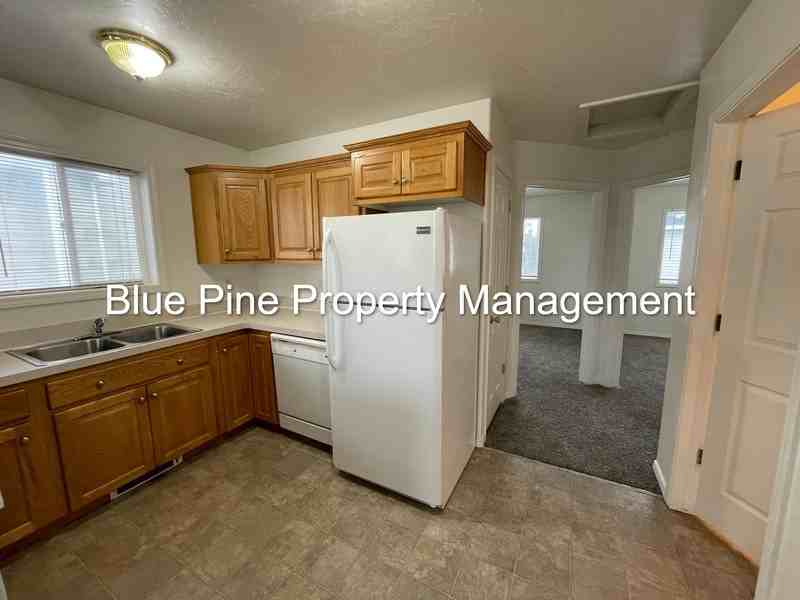 952 Anne St #3 - Photo 5 of 8