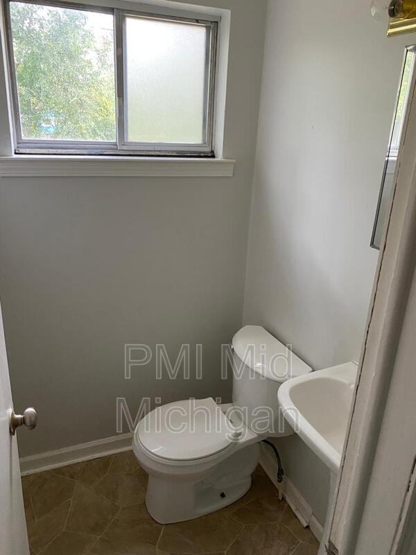 1188 Camellia Dr - Photo 2 of 11